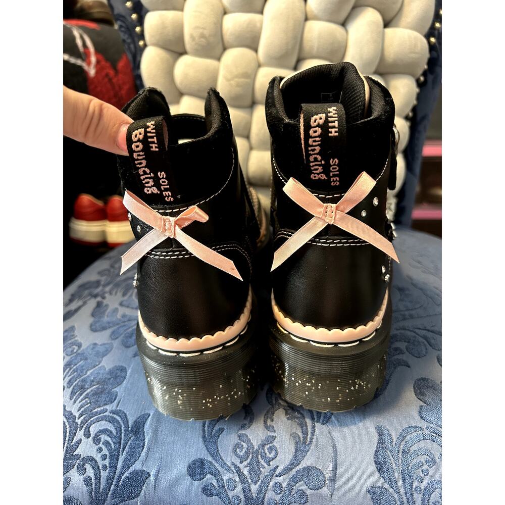 Dr Martens Caitie Bejeweled Size 10/EU 42 - Picture 7 of 9